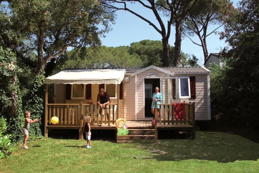 Camping Parc Montana - Maeva Gassin Extérieur photo